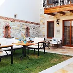 Sinem Hanim Konagi Boutique * Yenifoca