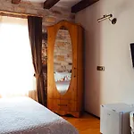 Sinem Hanim Konagi Boutique Yenifoca