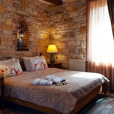 Sinem Hanim Konagi Boutique Yenifoca