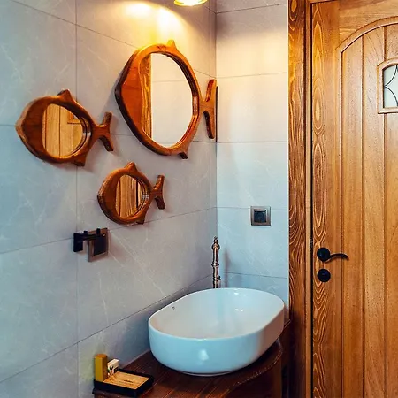 Sinem Hanim Konagi Boutique Yenifoca